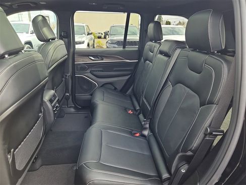 New 2026 Jeep Grand Cherokee Limited image 23