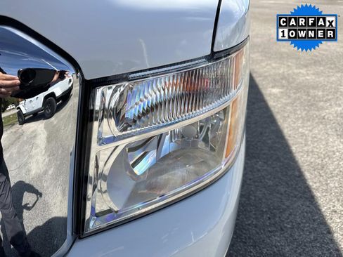 Used 2020 Nissan NV 3500 SL w/ Navigation Package image 10