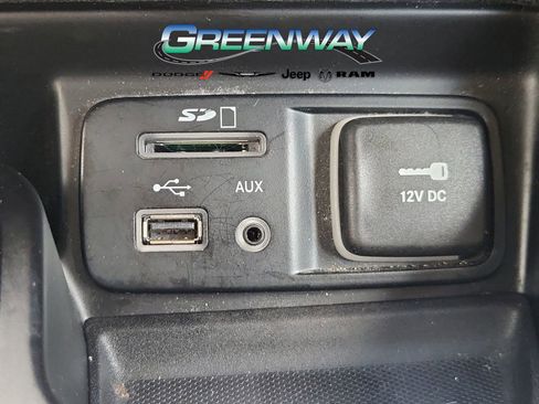 Used 2016 Jeep Cherokee Trailhawk w/ Comfort/Convenience Group image 23