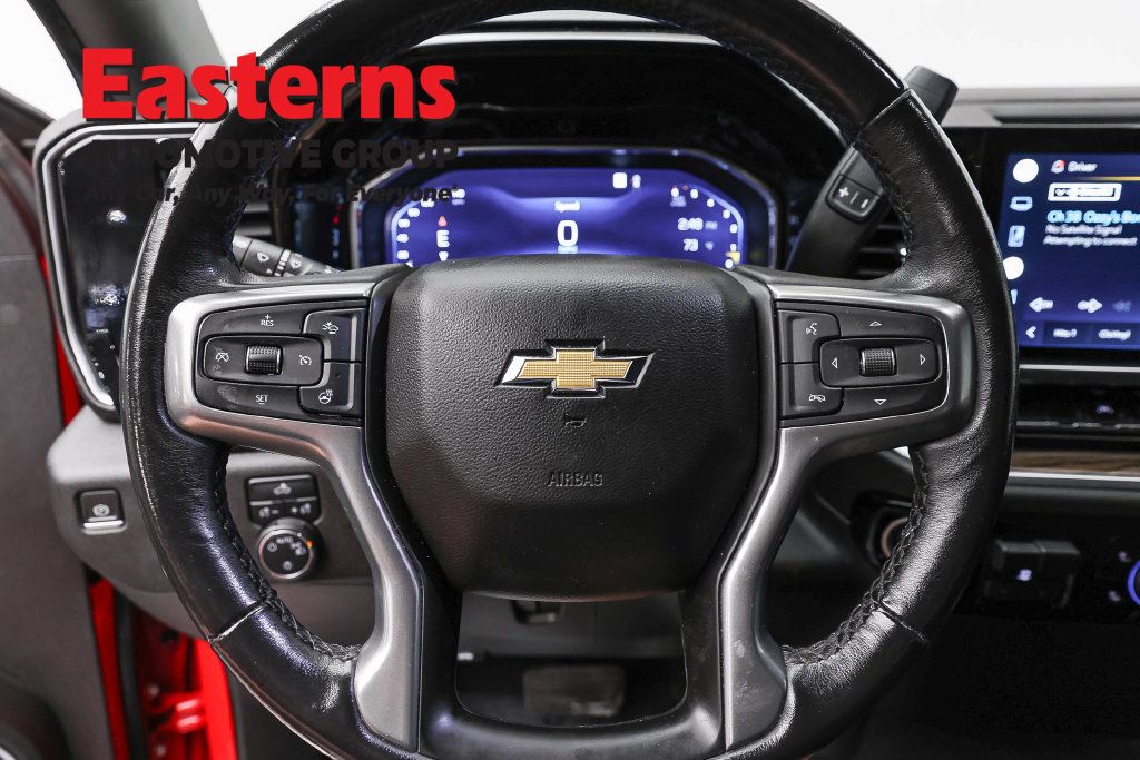 Used 2022 Chevrolet Silverado 1500 LT w/ Convenience Package II AWD/4WD image 10