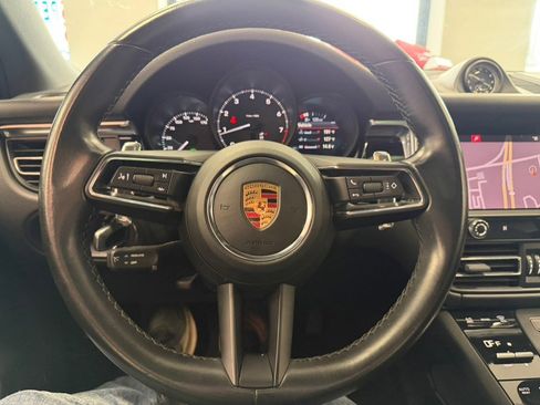 Used 2022 Porsche Macan AWD/4WD image 57