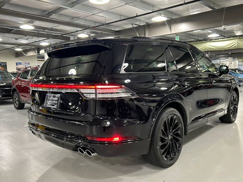 Used 2023 Lincoln Aviator Reserve w/ Jet Package AWD/4WD image 2