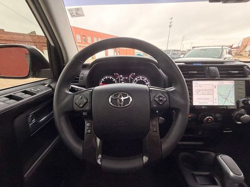 Used 2021 Toyota 4Runner TRD Off-Road Premium w/ Moonroof Package AWD/4WD image 18