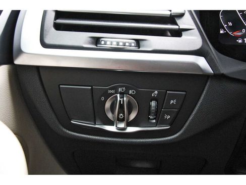 Used 2024 BMW X3 sDrive30i w/ Premium Package RWD image 19
