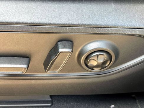 Used 2023 Jeep Grand Cherokee Altitude image 11