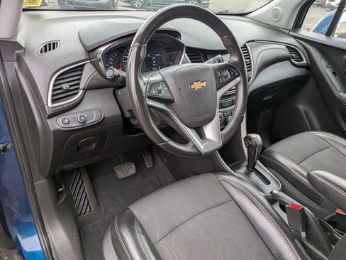 Used 2019 Chevrolet Trax LT w/ LT Convenience Package AWD/4WD image 8