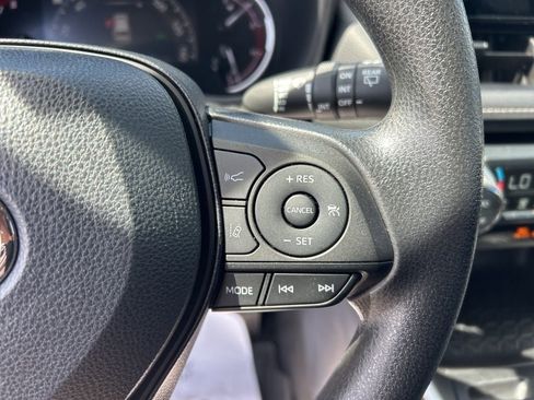 Used 2023 Toyota RAV4 XLE w/ Convenience Package image 9