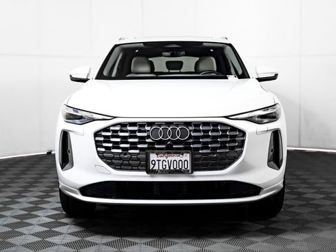 Certified 2025 Audi Q5 Premium w/ Convenience Package image 13