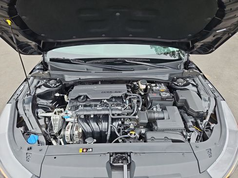 Used 2025 Kia K4 LXS image 32