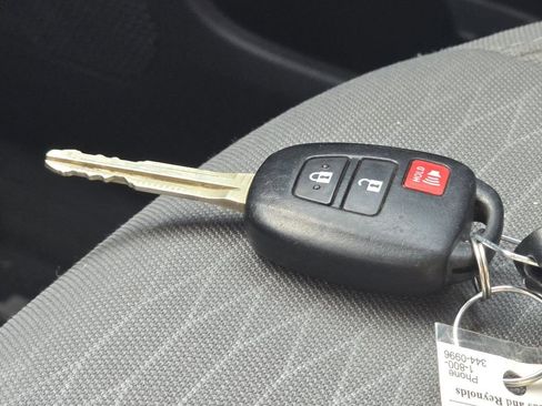 Used 2019 Toyota Tacoma SR5 image 33