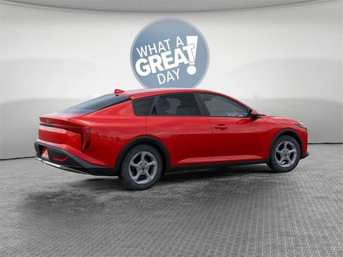 New 2025 Kia K4 LXS image 6