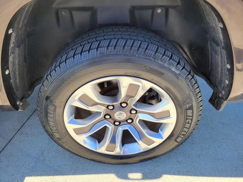 Used 2019 RAM 1500 Laramie Longhorn image 28