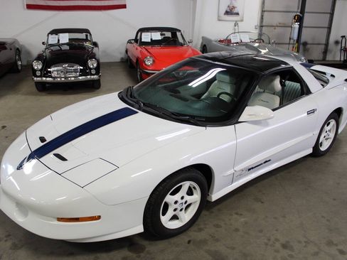 Used 1994 Pontiac Firebird Coupe RWD image 17