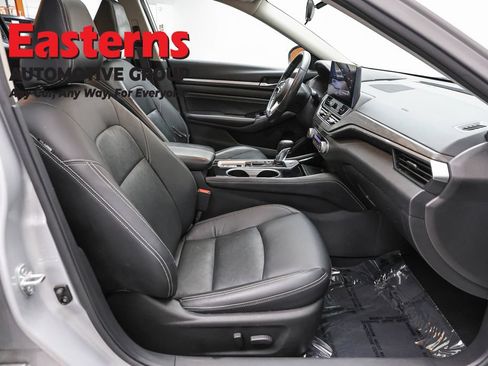 Used 2023 Nissan Altima 2.5 SL FWD image 24