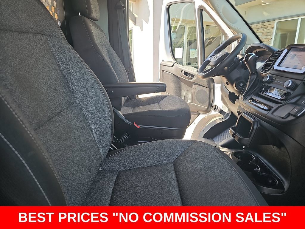 Used 2025 RAM ProMaster 2500 w/ U-Haul Equipment Group FWD image 10