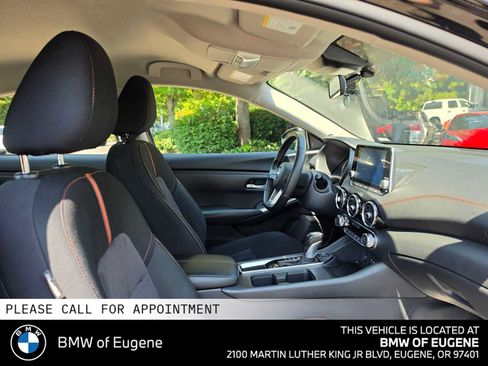 Used 2025 Nissan Sentra SR FWD image 11