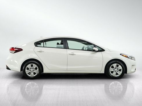 Used 2018 Kia Forte LX w/ LX Rear Camera Package FWD image 6