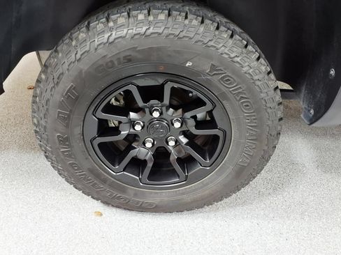 Used 2024 RAM 1500 Classic SLT AWD/4WD image 4