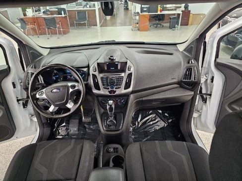 Used 2017 Ford Transit Connect XLT FWD image 9