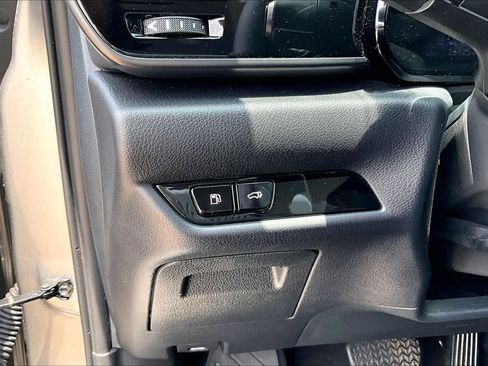 Used 2025 Lexus NX 250 FWD w/ Accessory Package (Z1) image 33