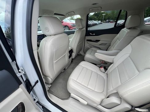 Certified 2023 GMC Acadia Denali w/ Denali Technology Package image 34