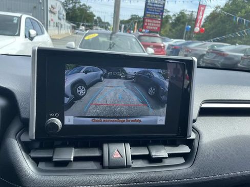 Used 2024 Toyota RAV4 XLE FWD image 25