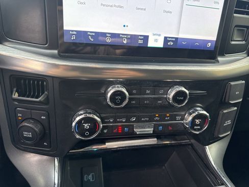 Used 2021 Ford F150 Lariat w/ Equipment Group 502A High image 14