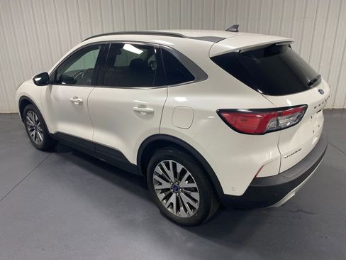 Used 2020 Ford Escape Titanium image 24