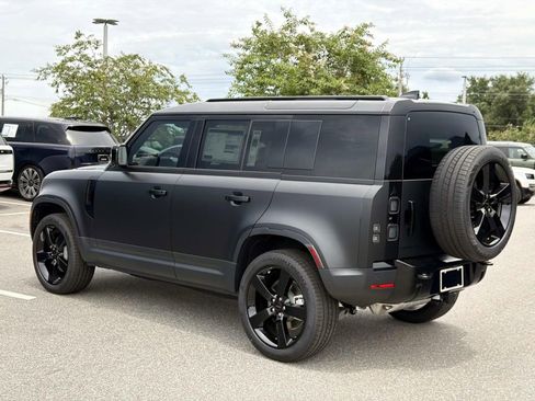 New 2026 Land Rover Defender 110 S AWD/4WD image 3