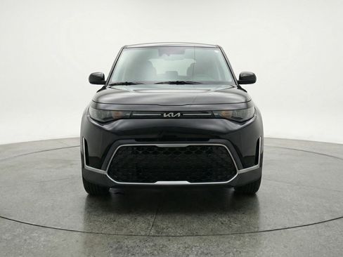 Used 2025 Kia Soul LX w/ LX Technology Package image 2
