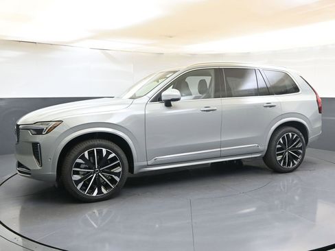 New 2026 Volvo XC90 B6 Plus w/ Protection Package Premier image 2