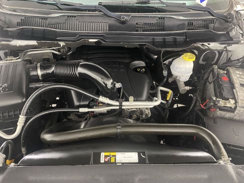 Used 2019 RAM 1500 Express w/ Express Value Package AWD/4WD image 22