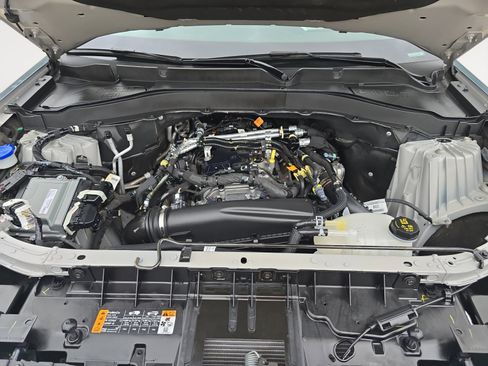 Used 2025 Ford Explorer Active image 30