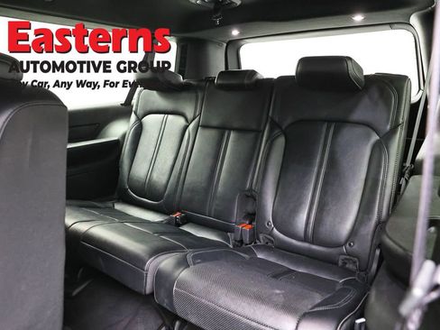 Used 2024 Jeep Wagoneer L Series II RWD image 29