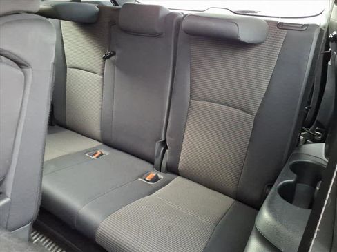 Used 2023 Toyota Highlander LE image 25