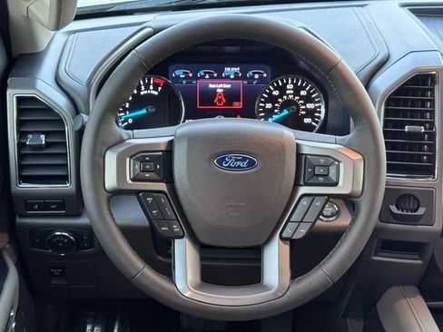 Used 2021 Ford Expedition XLT image 31