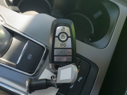 Certified 2023 Ford Edge Titanium w/ Class II Trailer Tow Package image 30