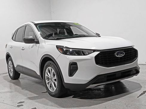 Used 2023 Ford Escape Active image 34