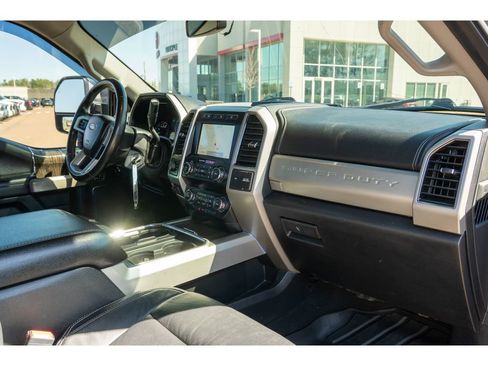 Used 2020 Ford F250 Lariat w/ Lariat Value Package image 16