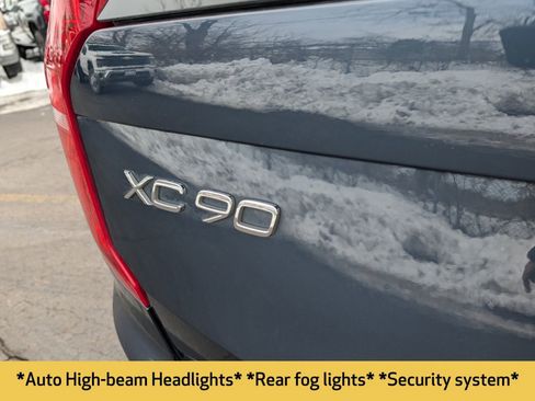 Used 2023 Volvo XC90 T8 Ultimate image 11