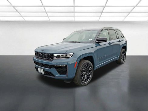 New 2026 Jeep Grand Cherokee Summit AWD/4WD image 7