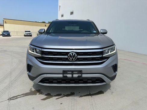 Used 2020 Volkswagen Atlas Cross Sport SE AWD/4WD image 2