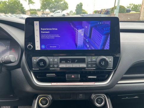 Used 2025 Toyota Grand Highlander FWD image 13