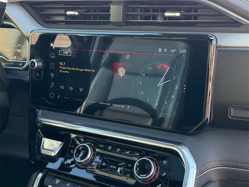 Used 2025 GMC Sierra 3500 Denali w/ Denali Reserve Package image 21