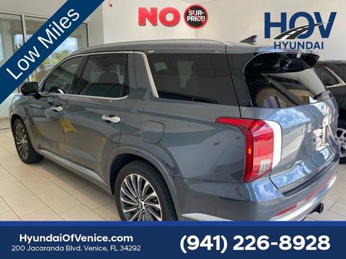 Used 2024 Hyundai Palisade Calligraphy FWD image 4
