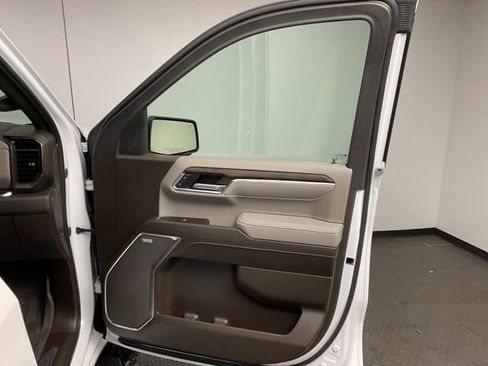 Certified 2025 GMC Sierra 1500 SLT w/ SLT Premium Plus Package image 28