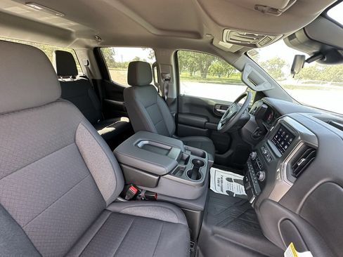 New 2025 Chevrolet Silverado 1500 Custom image 8
