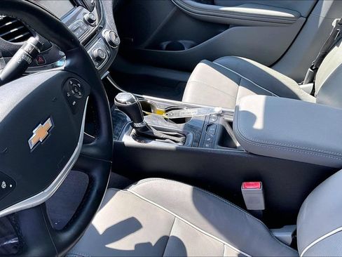 Used 2014 Chevrolet Impala LTZ FWD image 16