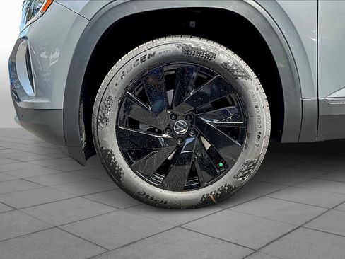 New 2026 Volkswagen Atlas SE image 11