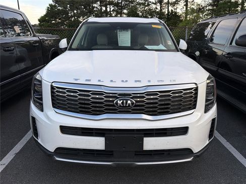 Used 2020 Kia Telluride EX w/ EX Premium Package FWD image 2